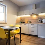 Henrykówka Apartzakop Apartamento *